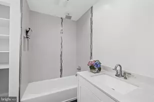 1855 Calvert St NW, Washington, DC 20009 - Photo 15