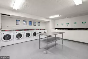 2400 41st St NW, Washington, DC 20007 - Photo 27