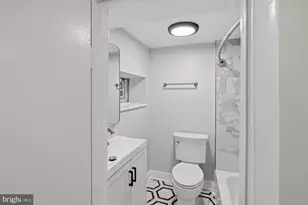 2388 Champlain St NW, Washington, DC 20009 - Photo 11