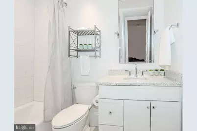 418 7th Street SE #302, Washington, DC 20003 - Photo 15