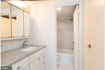 1718 P Street NW #611, Washington, DC 20036 - Photo 21