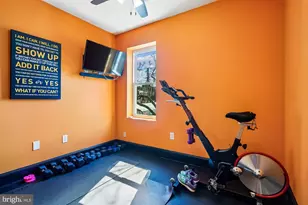 909 C St NE, Washington, DC 20002 - Photo 25