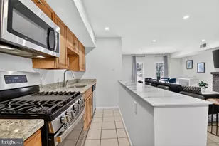 1339 Corcoran St NW, Washington, DC 20009 - Photo 9