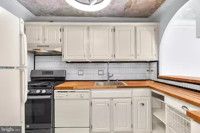 1330 New Hampshire Avenue NW #907, Washington, DC 20036 - Photo 11