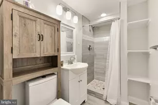 729 Roxboro Pl NW, Washington, DC 20011 - Photo 15