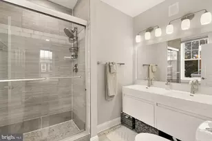 729 Roxboro Pl NW, Washington, DC 20011 - Photo 11