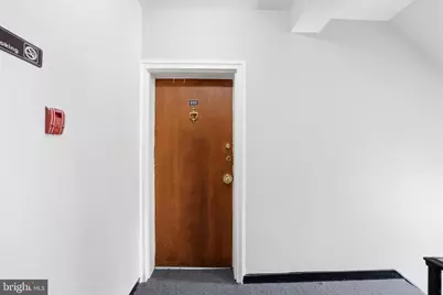 2011 37th Street SE #202, Washington, DC 20020 - Photo 3