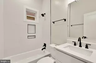 1310 Park Rd NW, Washington, DC 20010 - Photo 17