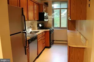 4200 Cathedral Ave NW, Washington, DC 20016 - Photo 19