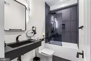 713 Croissant Pl SE, Washington, DC 20019 - Photo 17