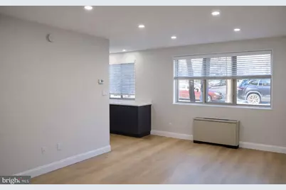 2710 Macomb Street NW #204, Washington, DC 20008 - Photo 3