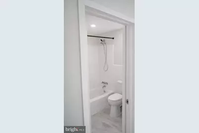 2710 Macomb Street NW #204, Washington, DC 20008 - Photo 9