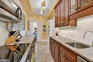 1901 Wyoming Ave NW, Washington, DC 20009 - Photo 11