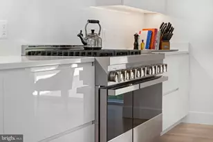 4892 MacArthur Blvd NW, Washington, DC 20007 - Photo 21