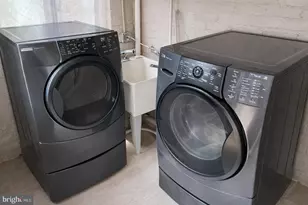 1122 Columbia Rd NW, Washington, DC 20009 - Photo 39