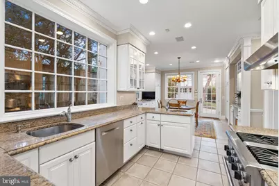 4545 Klingle Street NW, Washington, DC 20016 - Photo 9