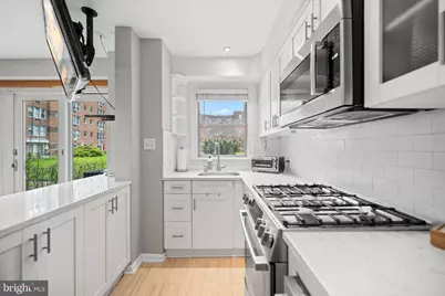 2500 Q Street NW #130, Washington, DC 20007 - Photo 9