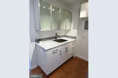 922 24th Street NW #718, Washington, DC 20037 - Photo 11