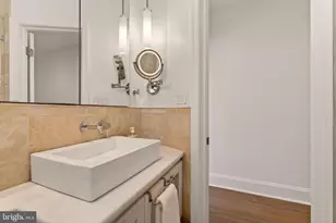 1381 North Carolina Ave NE, Washington, DC 20002 - Photo 25