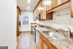1660 Beekman Pl NW, Washington, DC 20009 - Photo 9