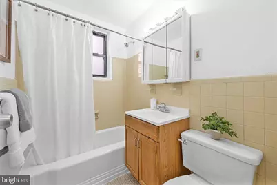 5112 Macarthur Boulevard NW #110, Washington, DC 20016 - Photo 11