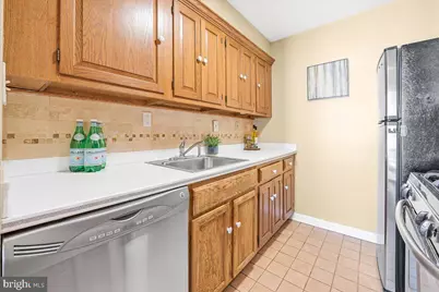 5112 Macarthur Boulevard NW #110, Washington, DC 20016 - Photo 7