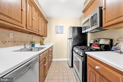 5112 Macarthur Boulevard NW #110, Washington, DC 20016 - Photo 7