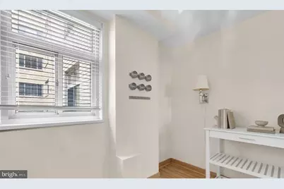 2401 H Street NW #211, Washington, DC 20037 - Photo 3