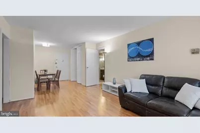 2401 H Street NW #211, Washington, DC 20037 - Photo 5