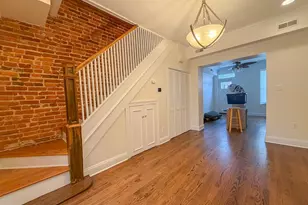 318 11th St SE, Washington, DC 20003 - Photo 3