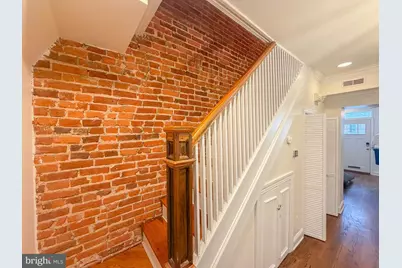318 11th Street SE, Washington, DC 20003 - Photo 5