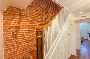 318 11th St SE, Washington, DC 20003 - Photo 5