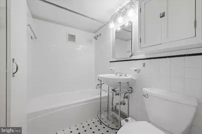 2401 H Street NW #611, Washington, DC 20037 - Photo 9