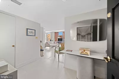 801 Pennsylvania Avenue NW #1001, Washington, DC 20004 - Photo 3