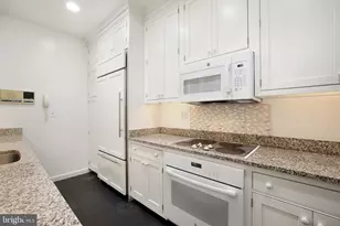 3327 R St NW, Washington, DC 20007 - Photo 13