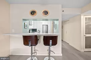 1401 17th St NW, Washington, DC 20036 - Photo 3