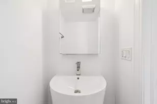 624 19th St NE, Washington, DC 20002 - Photo 13