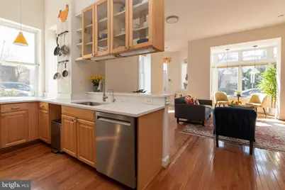 301 7th Street NE, Washington, DC 20002 - Photo 29