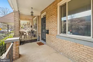 1734 A St SE, Washington, DC 20003 - Photo 3