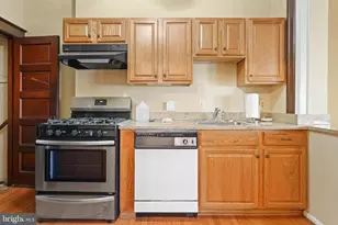 1734 A St SE, Washington, DC 20003 - Photo 7