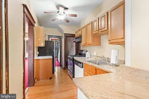 1734 A St SE, Washington, DC 20003 - Photo 5
