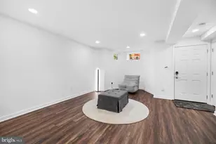 934 T St NW, Washington, DC 20001 - Photo 35