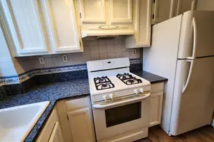 2610 Tunlaw Rd NW, Washington, DC 20007 - Photo 9