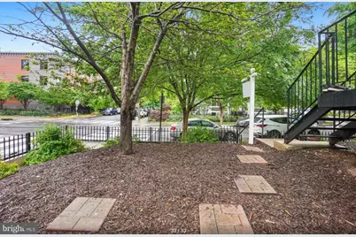 1377 K Street SE #2, Washington, DC 20003 - Photo 25