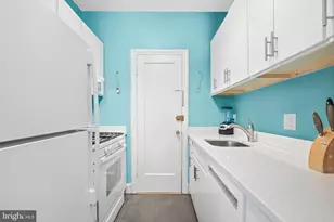 2032 Belmont Rd NW, Washington, DC 20009 - Photo 9