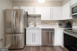 2111 Wisconsin Ave NW, Washington, DC 20007 - Photo 3