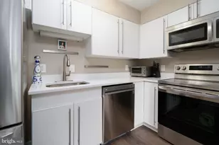 2111 Wisconsin Ave NW, Washington, DC 20007 - Photo 3