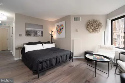 2111 Wisconsin Avenue NW #512, Washington, DC 20007 - Photo 3