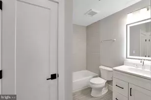 1329 Irving St NW, Washington, DC 20010 - Photo 15