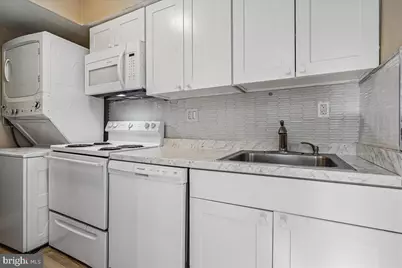 2015 38th Street SE #B, Washington, DC 20020 - Photo 13